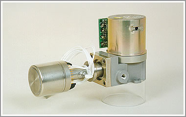 Modul hlajenega PtSi matričnega IR detektorja termokamere